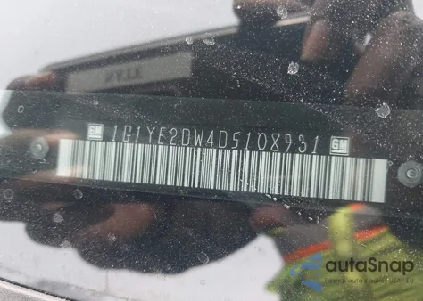 2013 Chevrolet Corvette z USA, uszkodzony, nr VIN 1G1YE2DW4D5108931